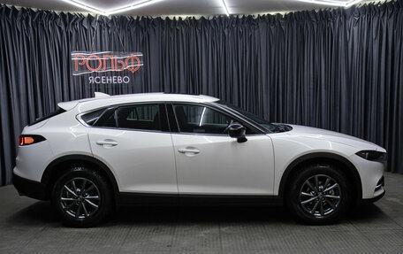 Mazda CX-4, 2022 год, 2 998 000 рублей, 4 фотография