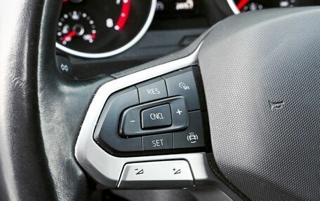 Volkswagen Tiguan II, 2021 год, 3 050 000 рублей, 12 фотография