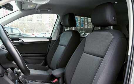 Volkswagen Tiguan II, 2021 год, 3 050 000 рублей, 17 фотография