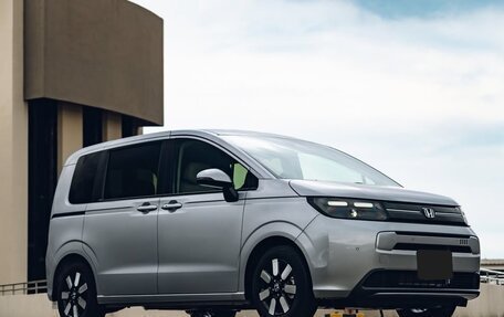 Honda Freed, 2025 год, 2 370 000 рублей, 1 фотография