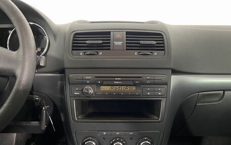 Skoda Yeti I рестайлинг, 2011 год, 990 000 рублей, 17 фотография