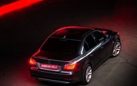 BMW 5 серия, 2004 год, 950 000 рублей, 2 фотография