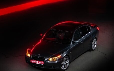 BMW 5 серия, 2004 год, 950 000 рублей, 3 фотография