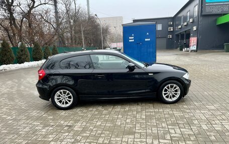 BMW 1 серия, 2011 год, 650 000 рублей, 3 фотография