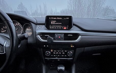 Mazda 6, 2017 год, 1 850 000 рублей, 3 фотография