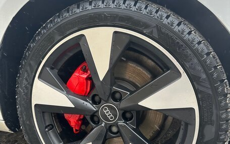 Audi A4, 2017 год, 2 200 000 рублей, 8 фотография