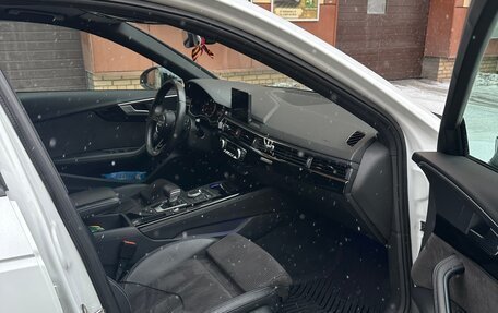 Audi A4, 2017 год, 2 200 000 рублей, 9 фотография