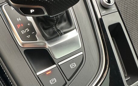 Audi A4, 2017 год, 2 200 000 рублей, 19 фотография