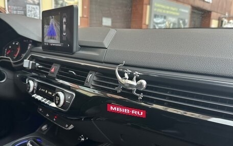 Audi A4, 2017 год, 2 200 000 рублей, 11 фотография