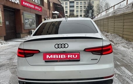 Audi A4, 2017 год, 2 200 000 рублей, 4 фотография
