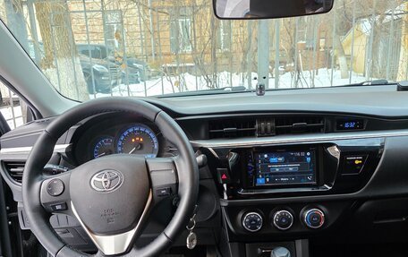 Toyota Corolla, 2015 год, 1 580 000 рублей, 8 фотография