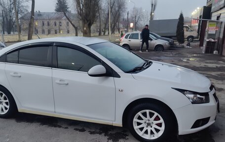 Chevrolet Cruze II, 2011 год, 610 000 рублей, 2 фотография