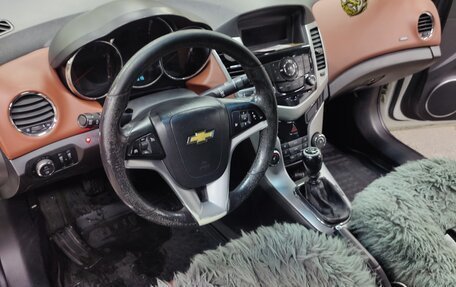 Chevrolet Cruze II, 2011 год, 610 000 рублей, 9 фотография