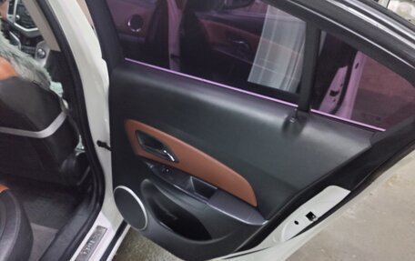 Chevrolet Cruze II, 2011 год, 610 000 рублей, 10 фотография