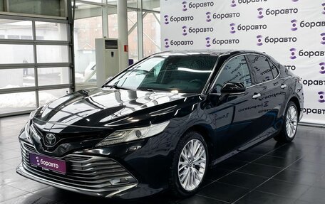 Toyota Camry, 2019 год, 3 070 000 рублей, 2 фотография