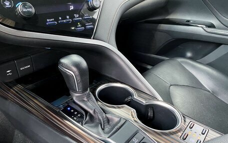 Toyota Camry, 2019 год, 3 070 000 рублей, 18 фотография