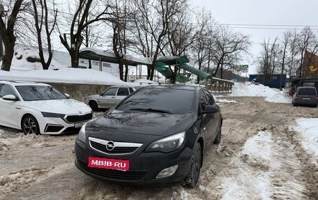 Opel Astra J, 2012 год, 710 000 рублей, 1 фотография