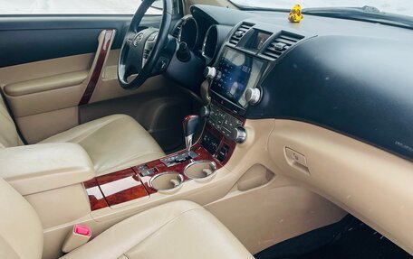 Toyota Highlander III, 2013 год, 2 100 000 рублей, 8 фотография