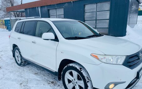 Toyota Highlander III, 2013 год, 2 100 000 рублей, 5 фотография