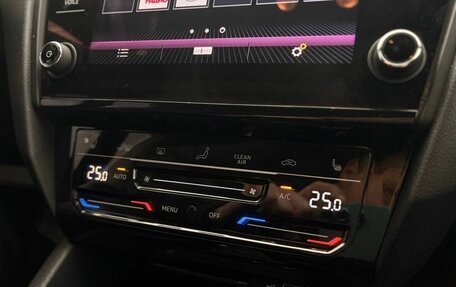 Skoda Octavia, 2018 год, 1 999 900 рублей, 11 фотография