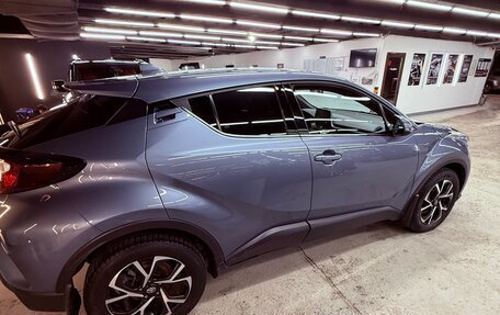 Toyota C-HR I рестайлинг, 2021 год, 2 500 000 рублей, 4 фотография