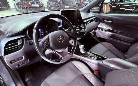 Toyota C-HR I рестайлинг, 2021 год, 2 500 000 рублей, 8 фотография