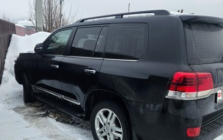 Toyota Land Cruiser 200, 2018 год, 6 200 000 рублей, 4 фотография