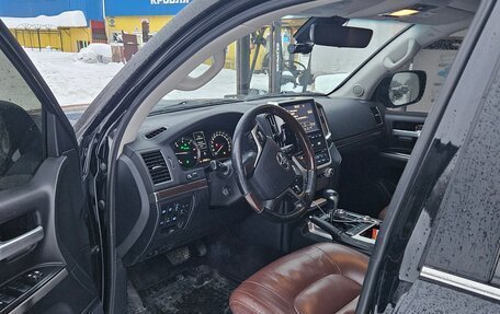 Toyota Land Cruiser 200, 2018 год, 6 200 000 рублей, 7 фотография