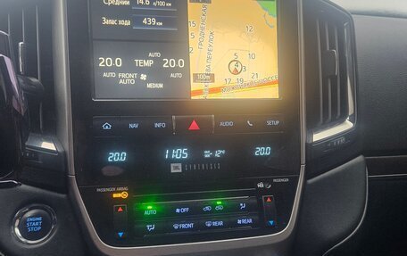 Toyota Land Cruiser 200, 2018 год, 6 200 000 рублей, 9 фотография