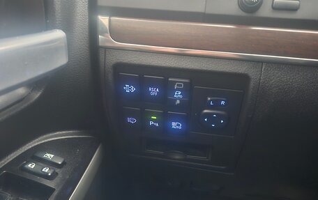 Toyota Land Cruiser 200, 2018 год, 6 200 000 рублей, 11 фотография