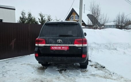 Toyota Land Cruiser 200, 2018 год, 6 200 000 рублей, 2 фотография