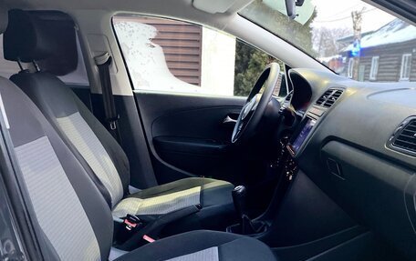 Volkswagen Polo VI (EU Market), 2011 год, 570 000 рублей, 22 фотография