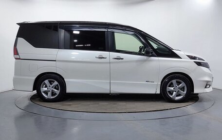 Nissan Serena IV, 2016 год, 2 020 000 рублей, 4 фотография