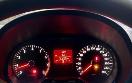 Volkswagen Polo VI (EU Market), 2011 год, 570 000 рублей, 28 фотография