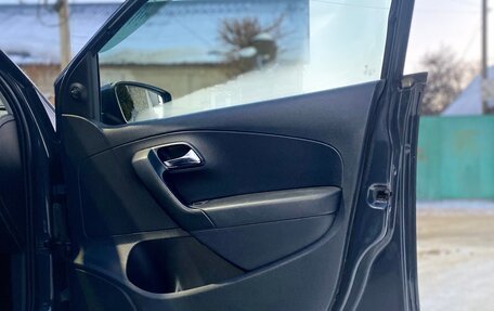 Volkswagen Polo VI (EU Market), 2011 год, 570 000 рублей, 24 фотография