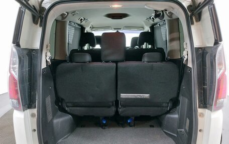 Nissan Serena IV, 2016 год, 2 020 000 рублей, 16 фотография