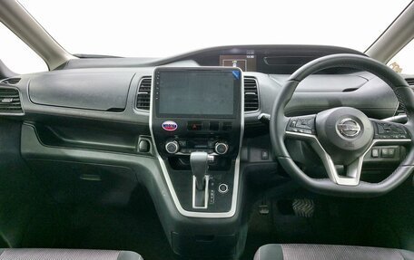 Nissan Serena IV, 2016 год, 2 020 000 рублей, 12 фотография