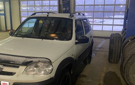 Chevrolet Niva I рестайлинг, 2015 год, 650 000 рублей, 4 фотография