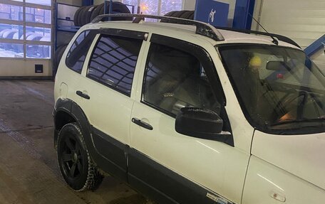 Chevrolet Niva I рестайлинг, 2015 год, 650 000 рублей, 3 фотография