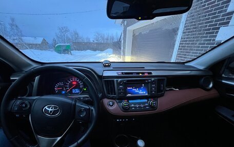 Toyota RAV4, 2015 год, 1 750 000 рублей, 7 фотография