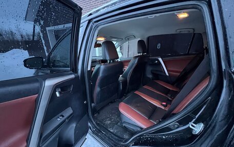 Toyota RAV4, 2015 год, 1 750 000 рублей, 9 фотография