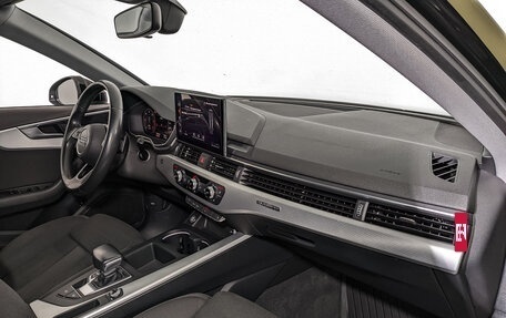 Audi A4, 2019 год, 3 382 500 рублей, 13 фотография