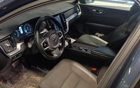 Volvo V60 Cross Country II, 2021 год, 4 000 000 рублей, 9 фотография