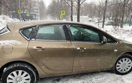 Opel Astra J, 2014 год, 900 000 рублей, 5 фотография