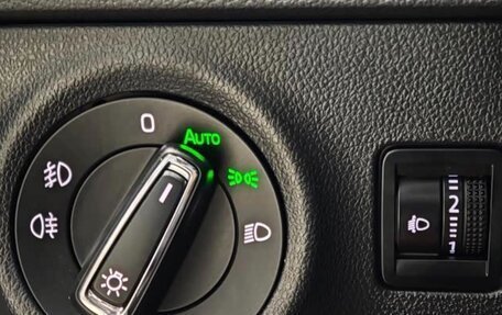 Skoda Karoq I, 2022 год, 1 500 000 рублей, 12 фотография