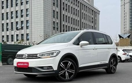 Volkswagen Touran III, 2021 год, 1 725 000 рублей, 1 фотография