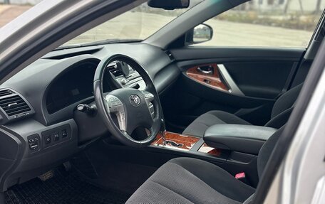 Toyota Camry, 2009 год, 1 290 000 рублей, 6 фотография