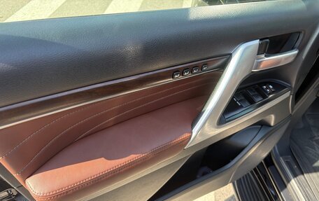 Toyota Land Cruiser 200, 2019 год, 8 150 000 рублей, 15 фотография