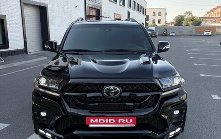 Toyota Land Cruiser 200, 2019 год, 8 150 000 рублей, 3 фотография