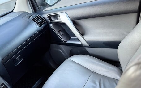 Toyota Land Cruiser Prado 150 рестайлинг 2, 2010 год, 2 550 000 рублей, 17 фотография